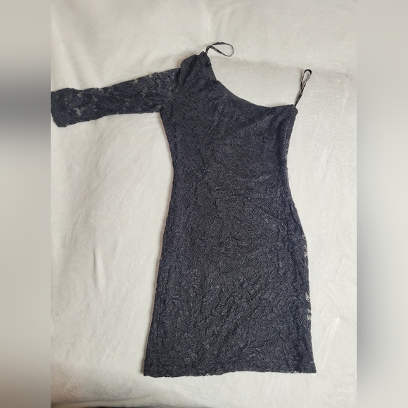 Black Off The Shoulder Dress - Picture 2 of 3